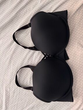 Torrid Curve- Black T-Shirt Bra - Smooth Padded Support